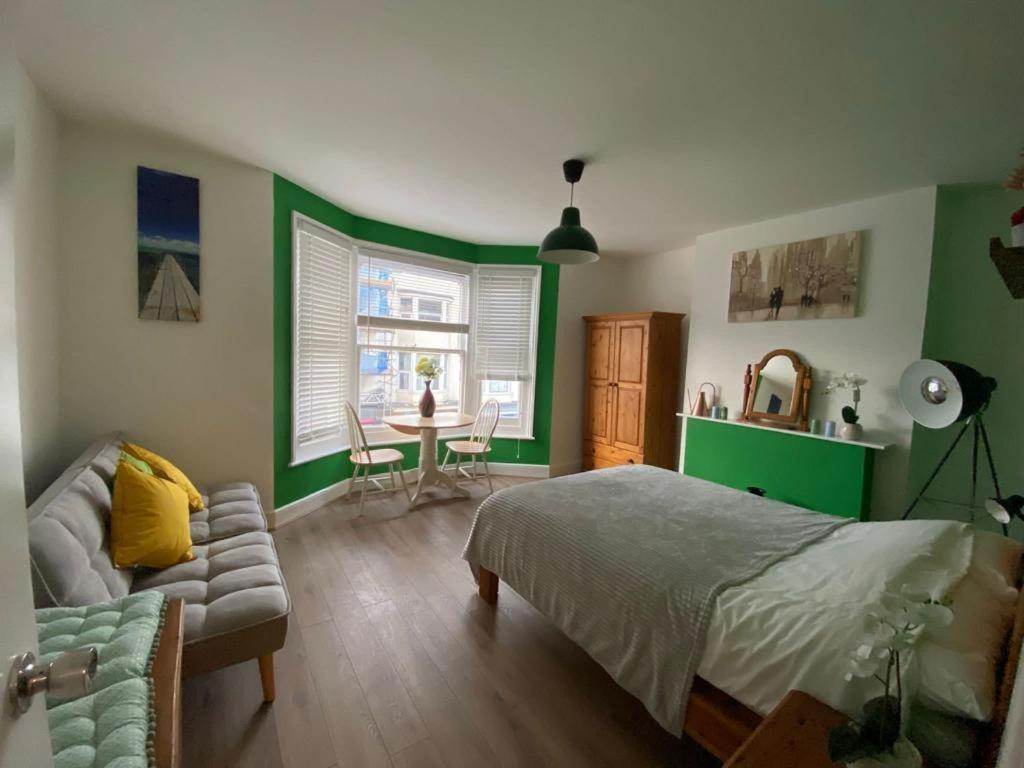 برايتون Mania Apartments المظهر الخارجي الصورة